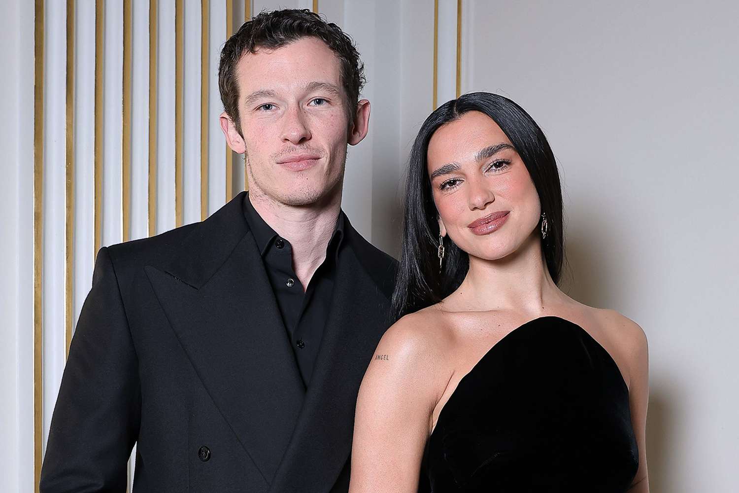callum turner and dua lipa engagement ring